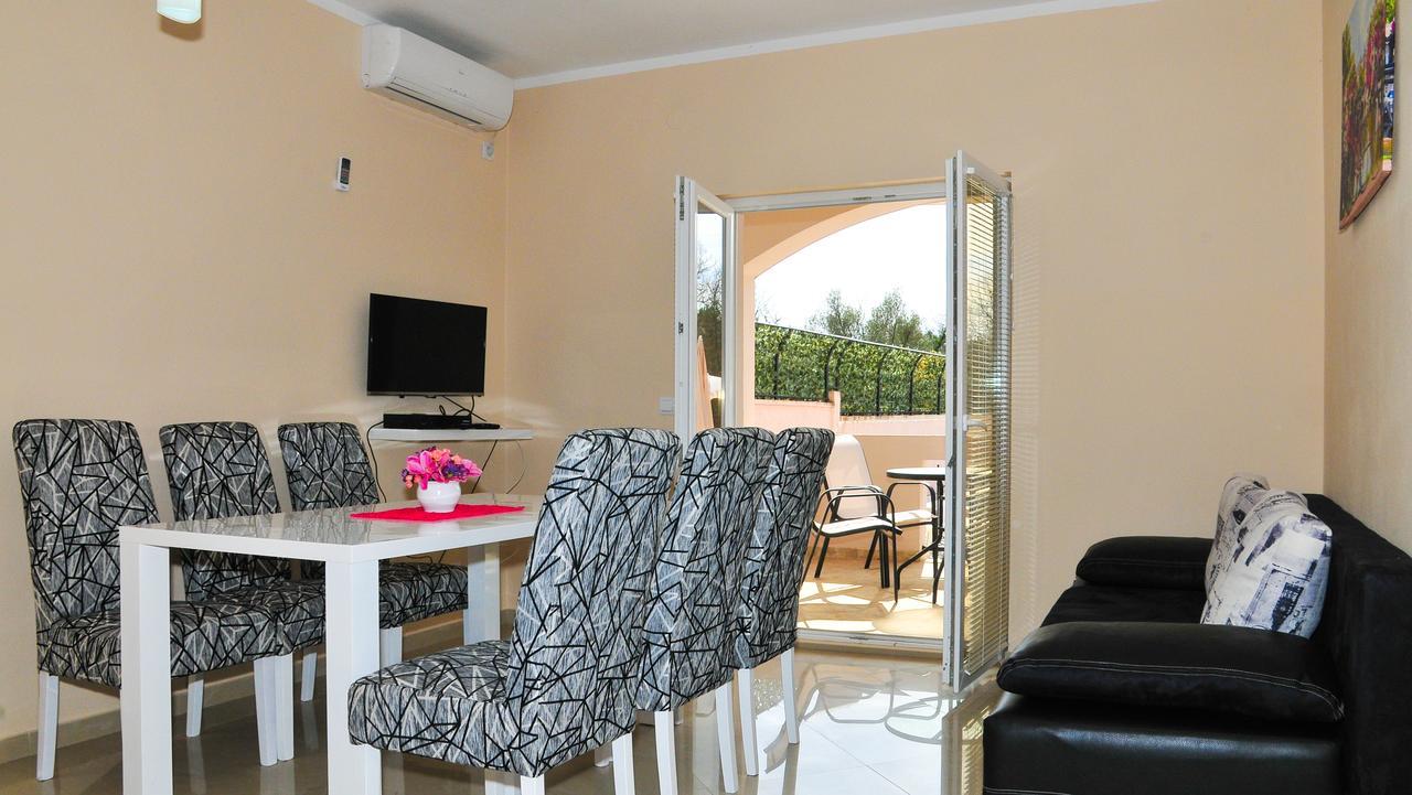 Apartmani Bulajic Tivat Exterior foto